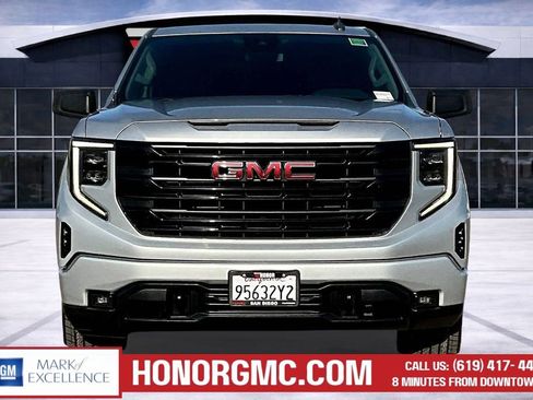 Used 2022 GMC Sierra 1500 Elevation image 2