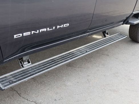 New 2025 GMC Sierra 3500 Denali Ultimate image 10