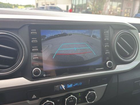 Used 2022 Toyota Tacoma SR5 RWD image 28