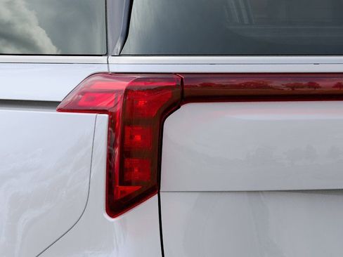 New 2026 Kia Carnival LXS FWD image 11