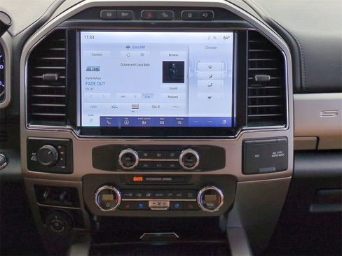 Certified 2022 Ford F250 Lariat w/ Tremor Off-Road Package image 18