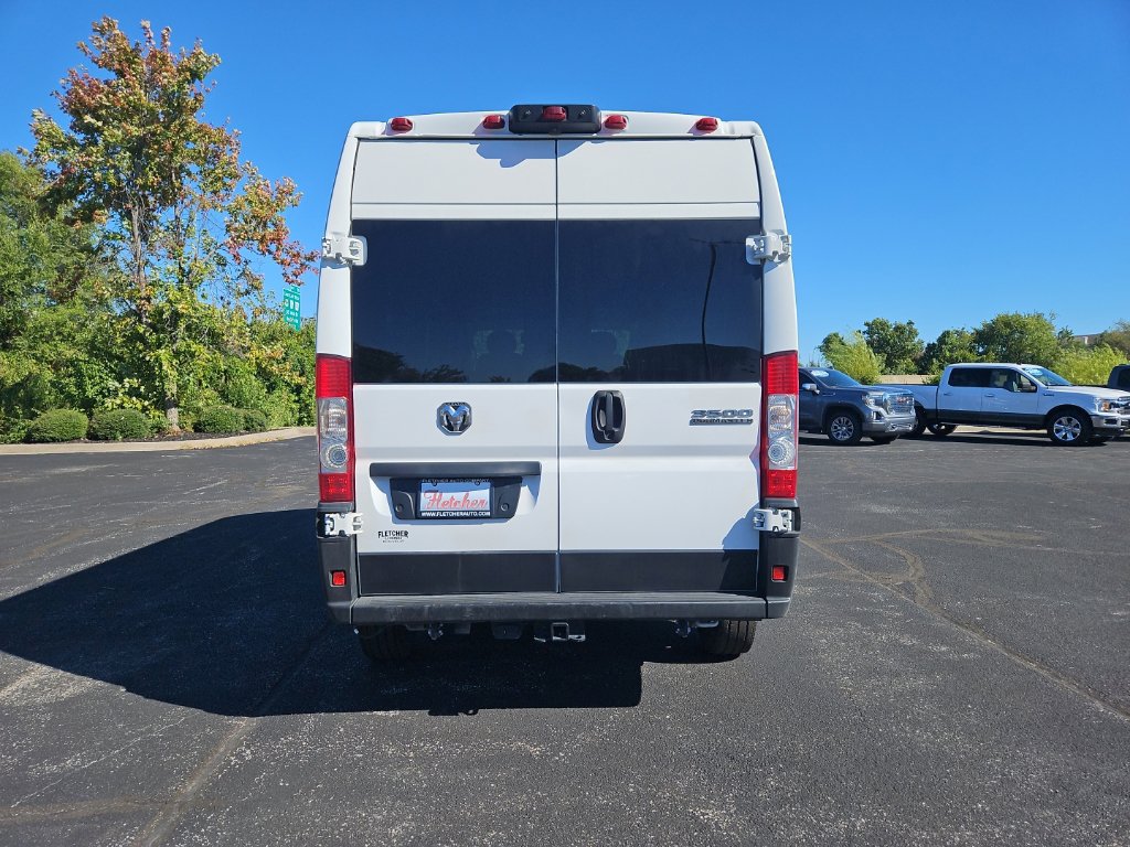Used 2025 RAM ProMaster 3500 w/ Crew Van Package FWD image 4
