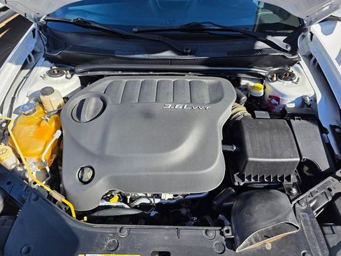 Used 2011 Dodge Avenger Heat image 24