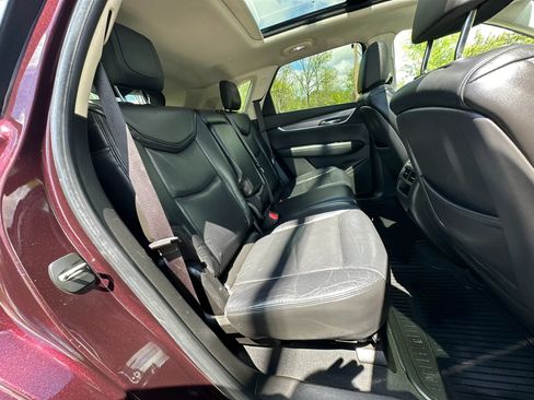Used 2017 Cadillac XT5 Luxury w/ Driver Awareness Package AWD/4WD image 18
