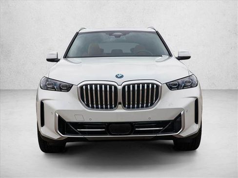 Certified 2025 BMW X5 xDrive50e w/ Parking Assistance Package image 2