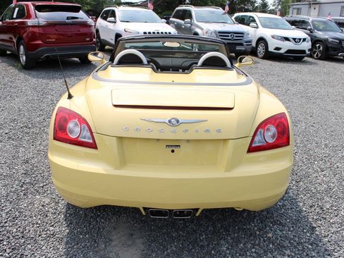 Used 2005 Chrysler Crossfire Limited RWD image 8