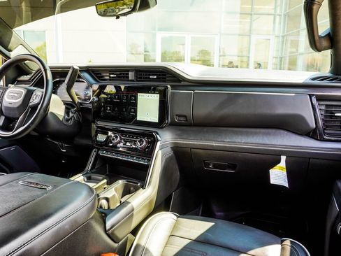 Used 2026 GMC Sierra 2500 AT4X AWD/4WD image 18