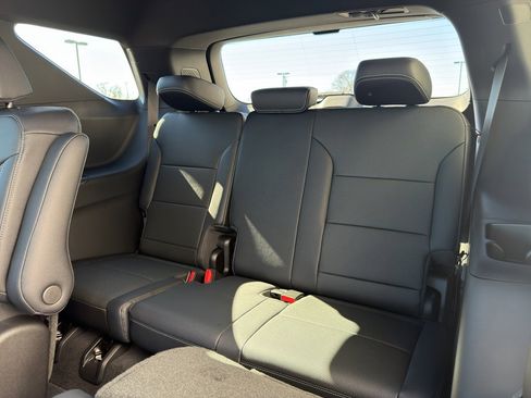 New 2026 Chevrolet Traverse LT w/ Enhanced Driving Package AWD/4WD image 34
