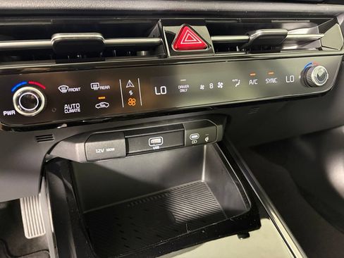 New 2026 Kia Niro EX FWD image 32