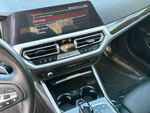 Used 2021 BMW 330i Sedan w/ Convenience Package RWD image 27