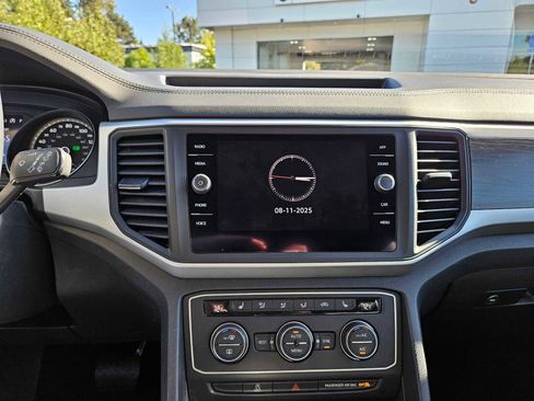 Used 2021 Volkswagen Atlas SE image 30