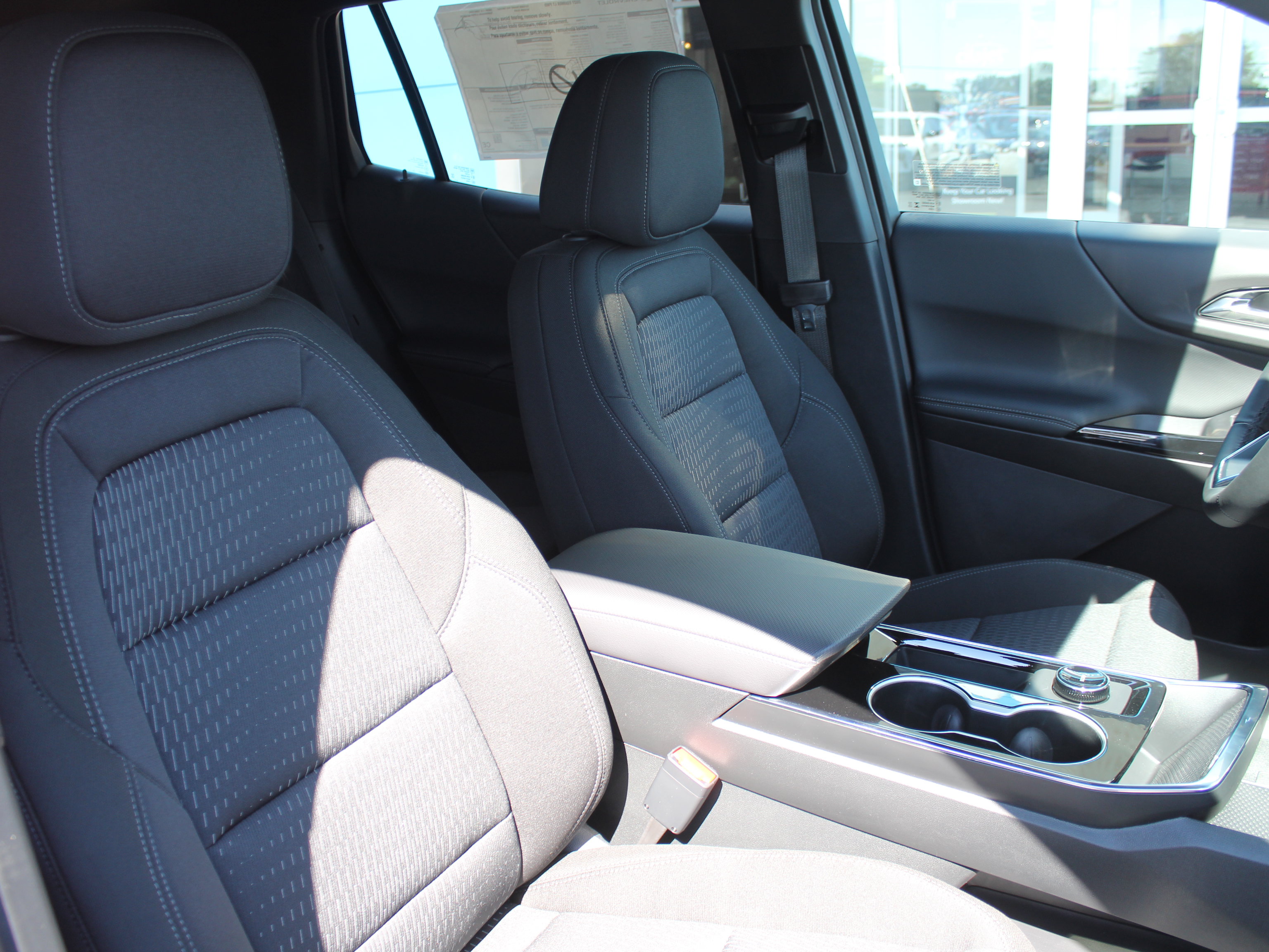 New 2027 Chevrolet Equinox LT w/ Midnight Edition FWD image 19