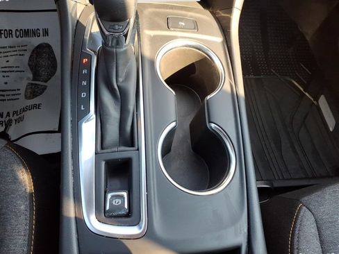 Used 2024 Chevrolet Equinox LT w/ LPO, Floor Liner Package FWD image 24