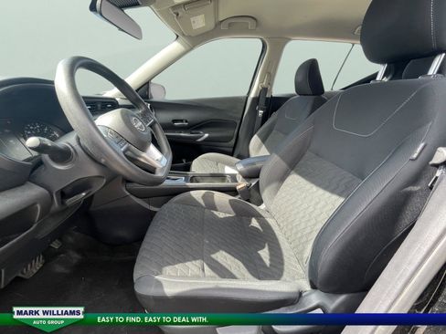 Used 2023 Nissan Kicks SV image 12