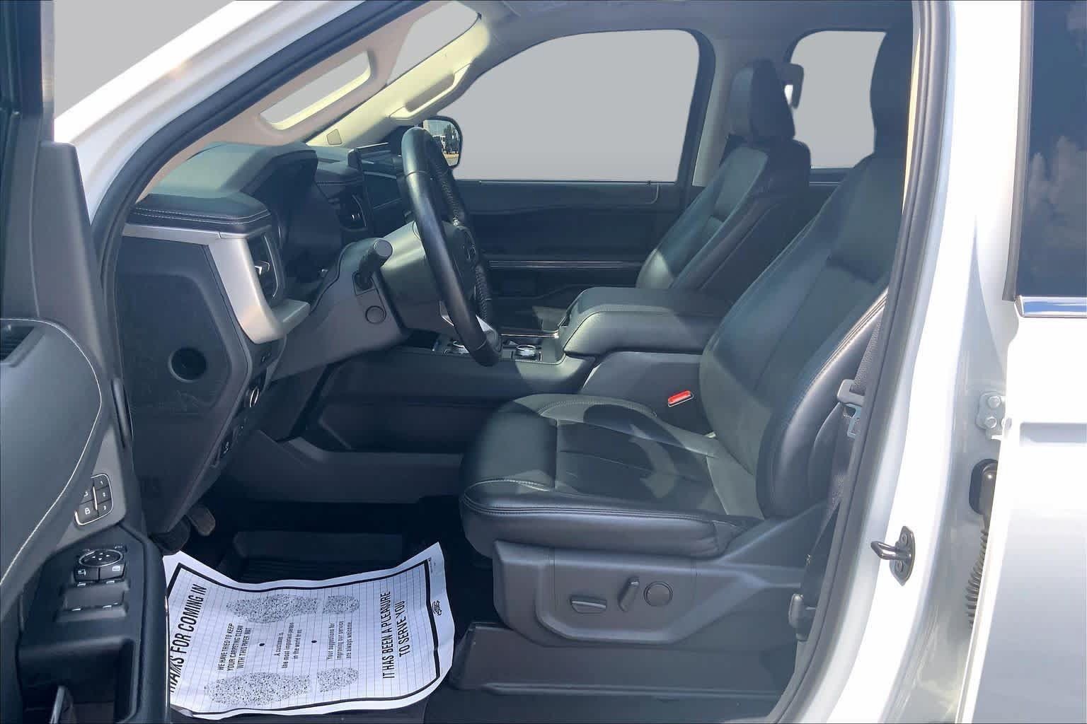 Used 2024 Ford Expedition XLT AWD/4WD image 8