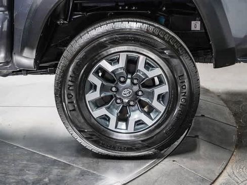 Certified 2023 Toyota Tacoma TRD Off-Road image 10