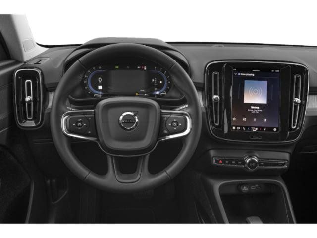Used 2023 Volvo XC40 B5 Plus w/ Protection Package Premier AWD/4WD image 10