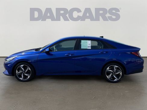 Used 2023 Hyundai Elantra SEL w/ Convenience Package FWD image 4