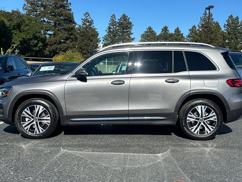 Used 2026 Mercedes-Benz GLB 250 image 2