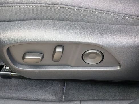 New 2026 Chevrolet Equinox LT AWD/4WD image 12