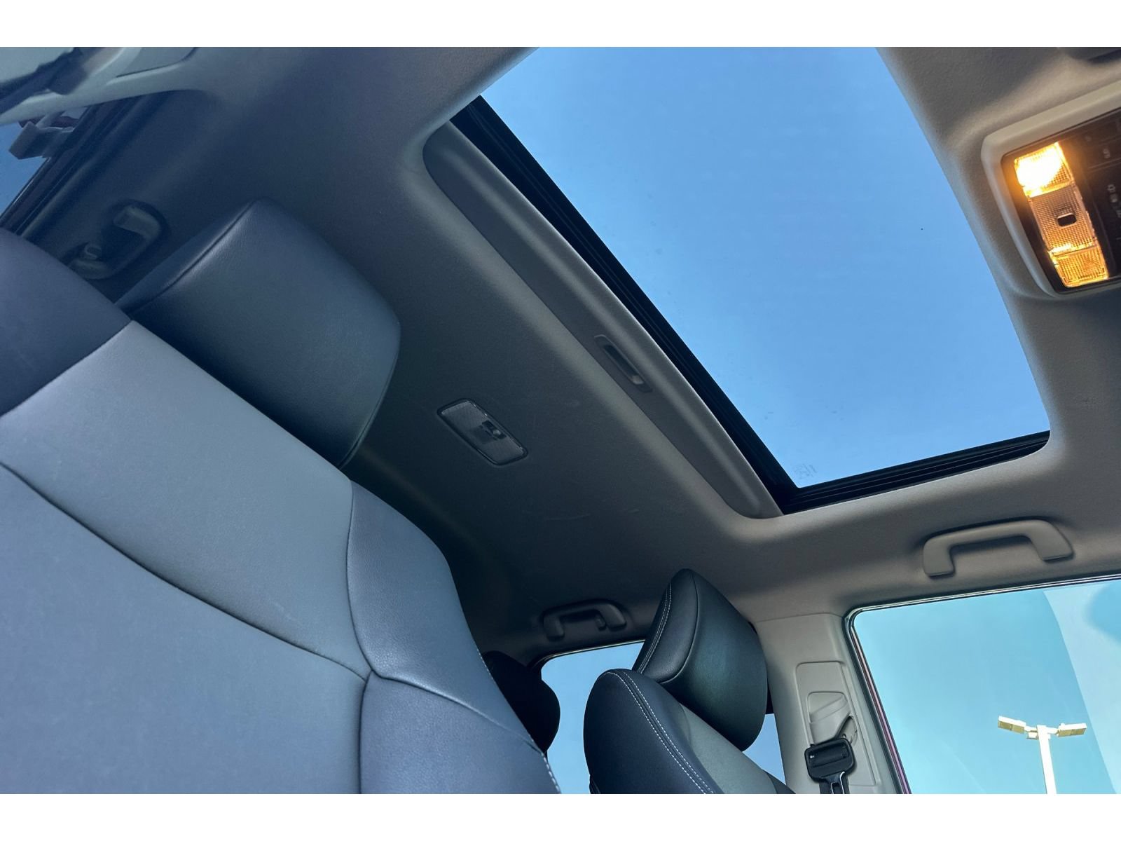 Certified 2022 Toyota 4Runner SR5 Premium w/ Moonroof Package AWD/4WD image 20