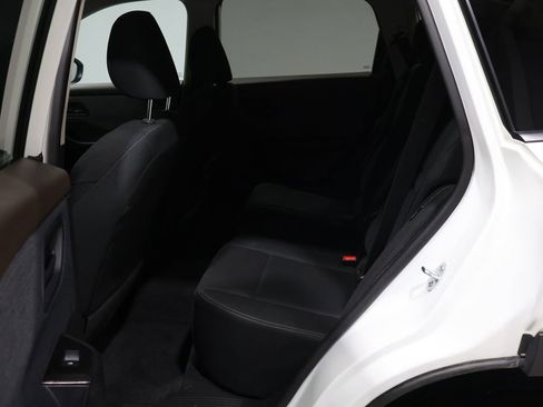 Used 2023 Nissan Rogue S image 17