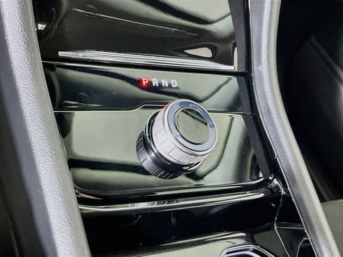 Used 2023 Jeep Grand Cherokee Laredo w/ Luxury Tech Group I image 16