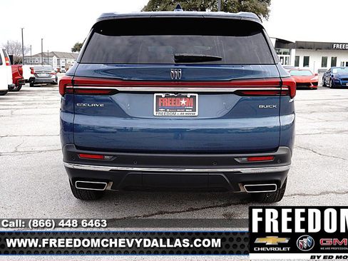 Used 2025 Buick Enclave Preferred image 37
