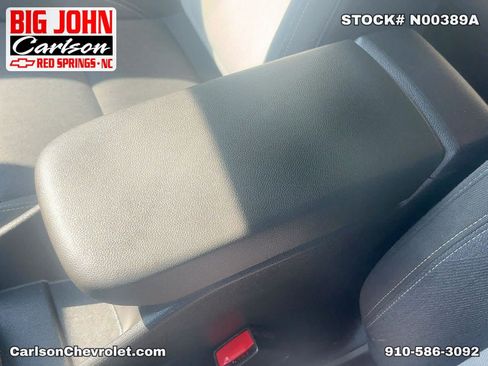 Used 2024 Chevrolet Trax LS w/ LS Convenience Package FWD image 24