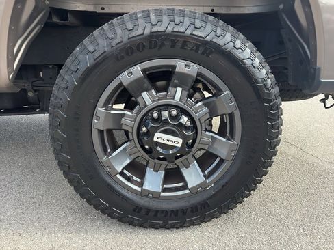 Used 2023 Ford F250 Lariat w/ Sport Appearance Package image 24