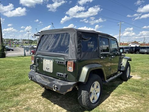 Used 2009 Jeep Wrangler Unlimited Sahara AWD/4WD image 13