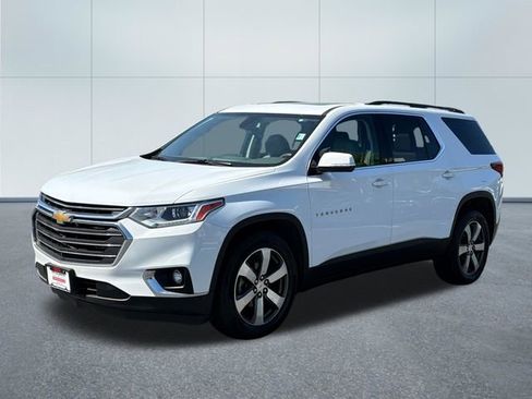 Used 2019 Chevrolet Traverse LT w/ LT Premium Package image 6