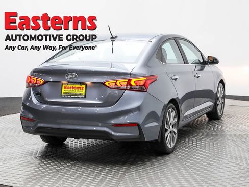 Used 2020 Hyundai Accent Limited FWD image 5