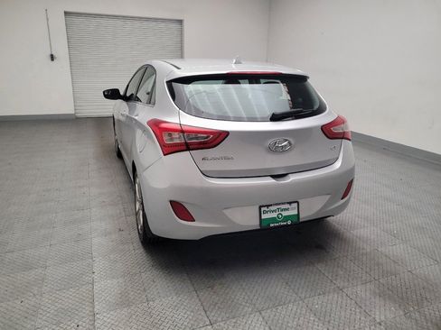 Used 2015 Hyundai Elantra GT w/ Option Group 02 FWD image 6