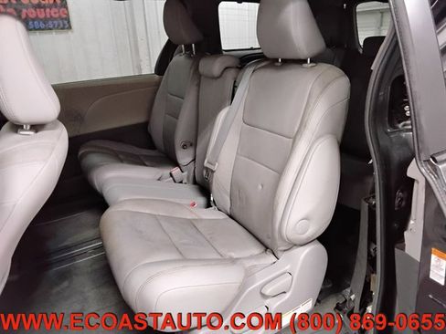 Used 2015 Toyota Sienna XLE w/ XLE Navigation Package image 13