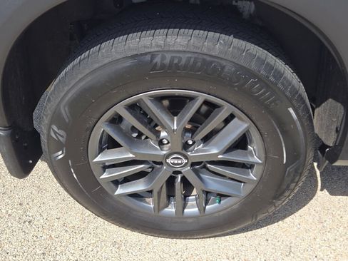 Used 2022 Nissan Rogue S FWD image 9