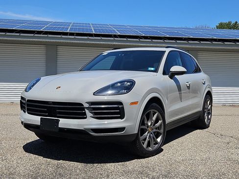 Certified 2022 Porsche Cayenne Platinum Edition AWD/4WD image 1