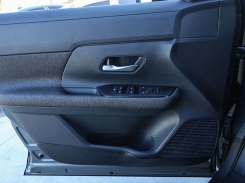 Used 2026 Nissan Kicks SV image 23