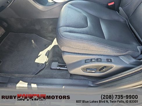 Used 2018 Volvo V60 T5 Cross Country AWD/4WD image 11