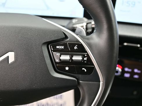 Used 2024 Kia EV6 Wind w/ Wind Technology Package AWD/4WD image 20