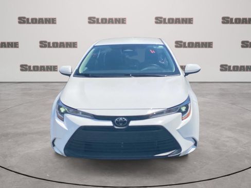 Used 2023 Toyota Corolla LE FWD image 3