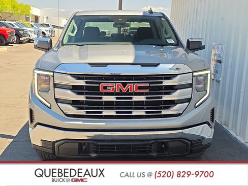 Used 2024 GMC Sierra 1500 SLE image 2