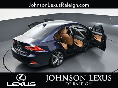 Used 2018 Lexus IS 300 AWD w/ Comfort Package image 28