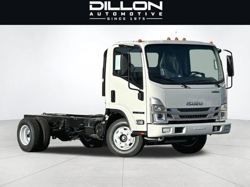 Used 2024 Isuzu NPR RWD image 1