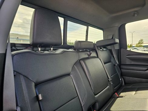 Used 2025 GMC Sierra 1500 SLT w/ SLT Convenience Package AWD/4WD image 13
