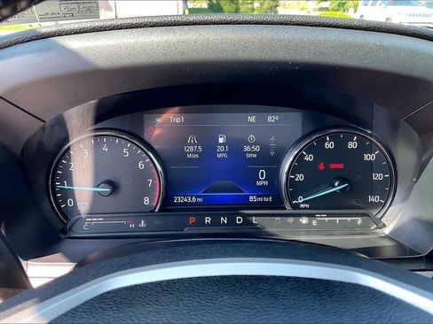 Used 2023 Ford Explorer XLT AWD/4WD image 19