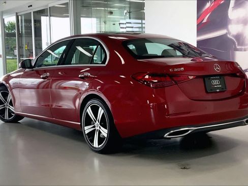 Used 2022 Mercedes-Benz C 300 4MATIC Sedan w/ Pinnacle Trim Package image 4