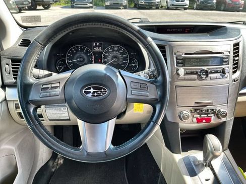Used 2011 Subaru Outback 2.5i Premium AWD/4WD image 13