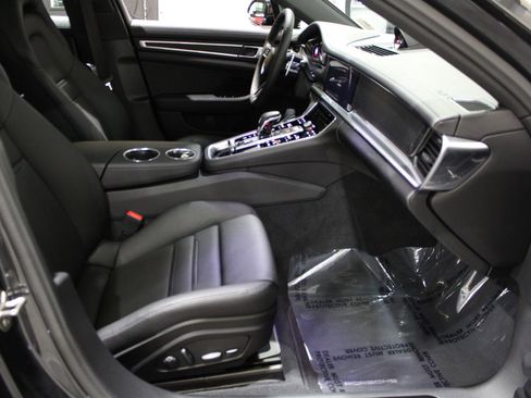 Used 2023 Porsche Panamera Platinum Edition image 27