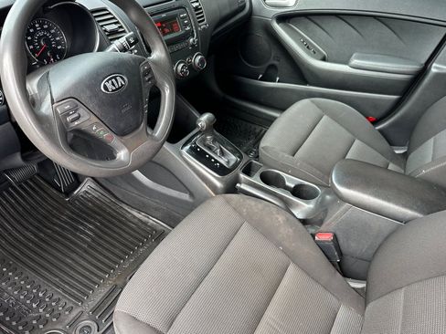 Used 2017 Kia Forte LX FWD image 10
